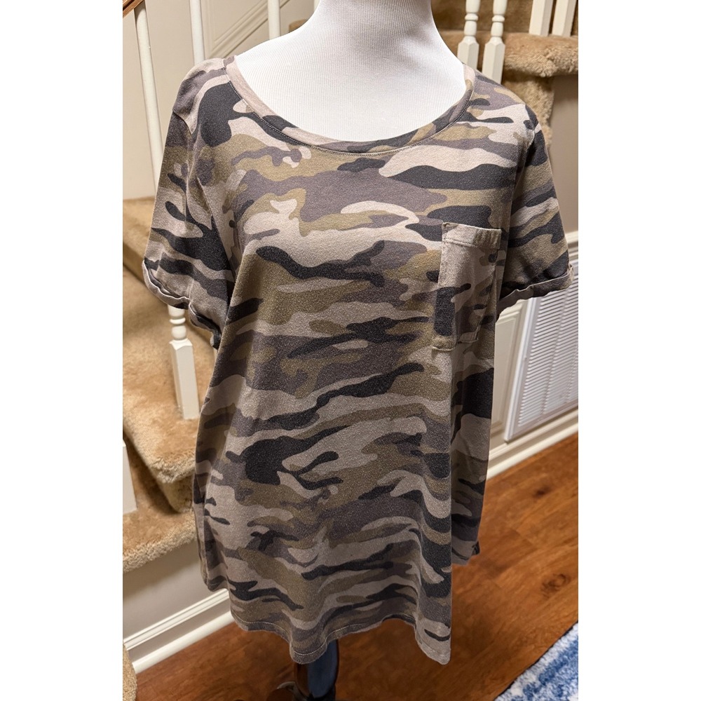 Tahari Womens 2X Camo Print Short Sleeve Pocket T-Shirt Camouflage